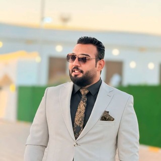 ،