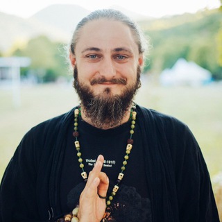 Аркадий Захаров