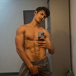 Burmese Bros Hub Chat