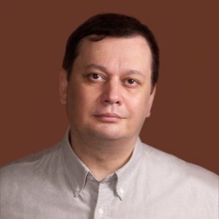Андрей Янов