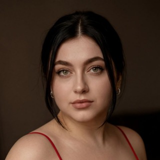 Lina | AI DESIGNER