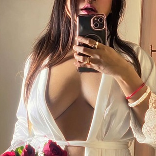 Girl Chatting zone