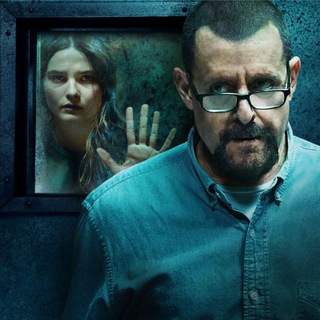 Atrapada en el Sótano (2021) Película • Completa en Español Latino Dublado La chica