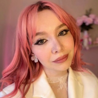 Алиша 🌸 преподаватель английского