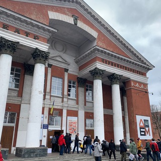 Волонтери. Дніпровський Будинок Мистецтв.