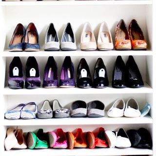 Vorgruppe Ballerinas, Sandalen, High Heels, Pumps, Birkenstock, Feinstrümpfe, Feinstrumpfhose und Nylons