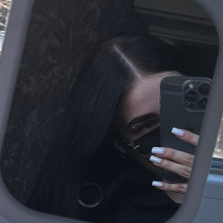 𝙮 𝙮𝙤 𝙡𝙖 𝙨𝙞𝙜𝙤 𝙚𝙣𝙖𝙢𝙤𝙧𝙖𝙣𝙙𝙤.
