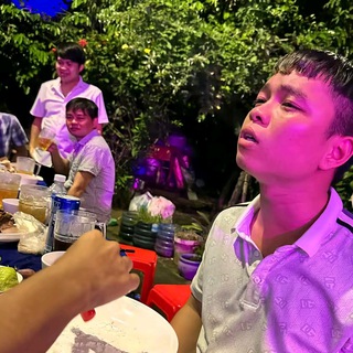 GHIM BÀI LIÊN HỆ