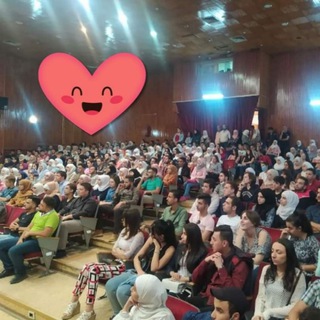 طلاب السنة التحضيرية والكليات الطبية مع الدكتور عماد السيف