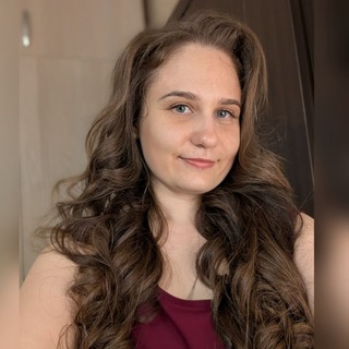 Анна Разыкова