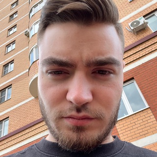 Артем Сурков
