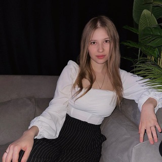 Julia Dem