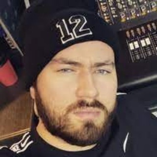 АРТЁМ МАКОВ