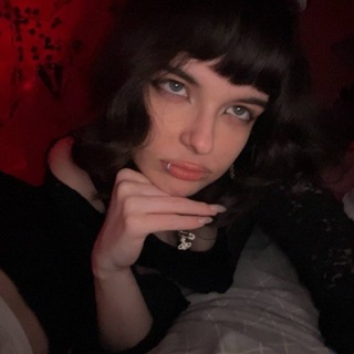 `𝐜𝐡𝐫𝐢𝐬 𝐛𝐨𝐡.
