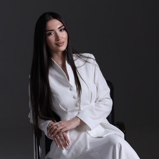 Алина - менеджер по записи на консультацию