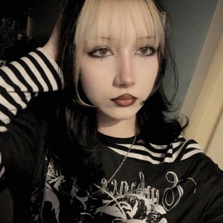 ✟ тёмик леннон 𖠋