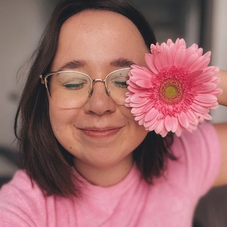 @nasty.novozhilova | ИИ | блогинг | распаковки
