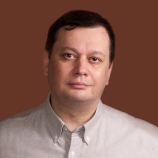 Андрей Янов