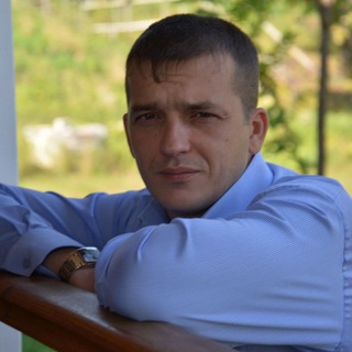 Роман Воронов
