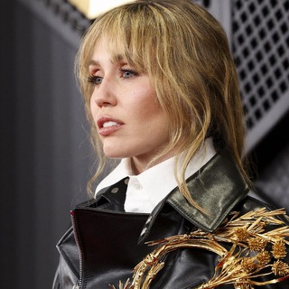 Miley Cyrus › Комментарии