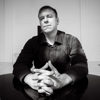 Александр Дементьев