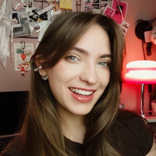 Eva Rose