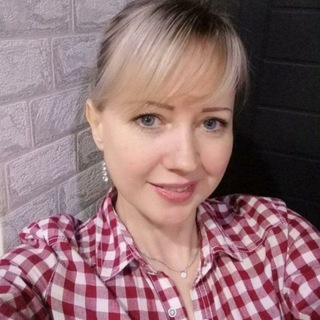 Елена Ви́ват