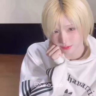 ミワ ⋆ 𝘮í𝘸𝘢