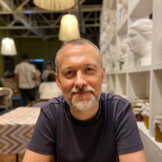 Роман Пивоваров