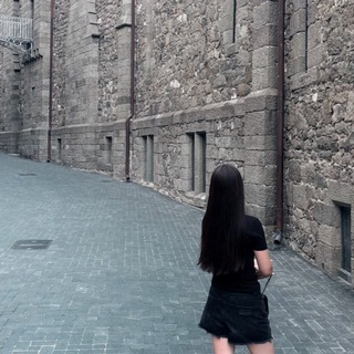 ♱