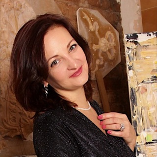 Инна Светова Эксперт по упаковке и запуску услуг в Телеграм