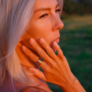 Анна Лад