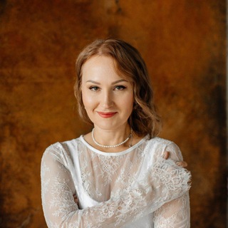 Елена Веceлoвa