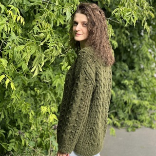Jenya Vyazhet