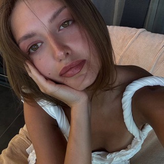 Вика Селезень