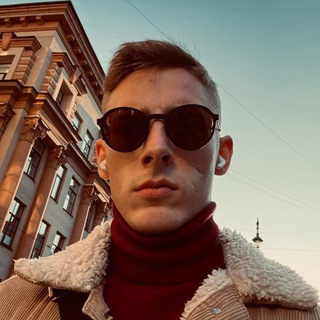 André