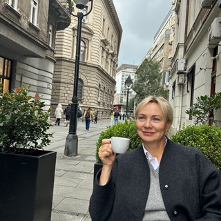 Елена Шарпалова