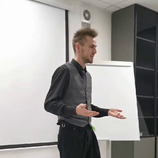 Макс 🇲🇽 Емельянов